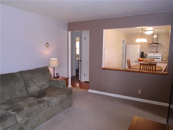 4th image of 805 Elmer St