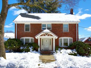 9 Essex Rd, Belmont, MA 02478