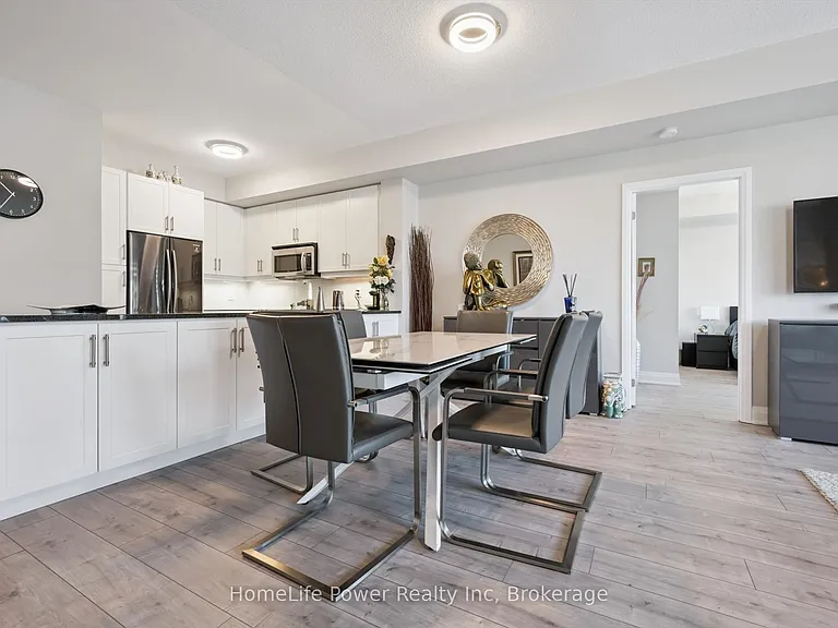 1 Hurontario St #1201 — Photo 19