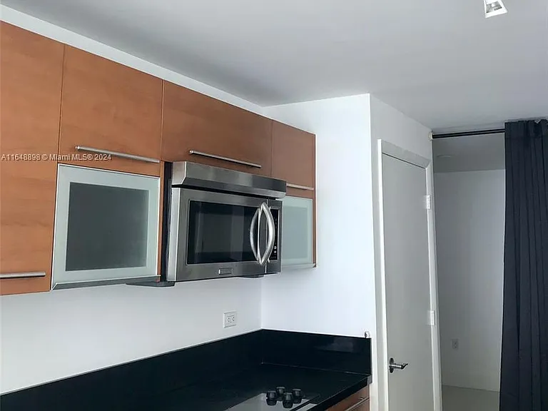 244 Biscayne Blvd #803 — Photo 3