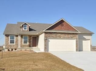 1320 SW Sapperton Rd, Lees Summit, MO 64083
