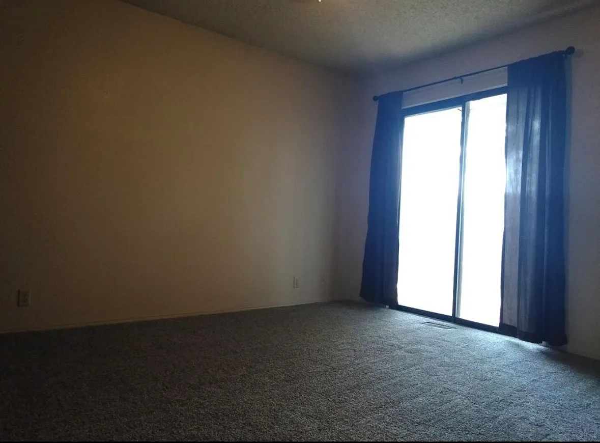 2 bed, $1,250 — Photo 2