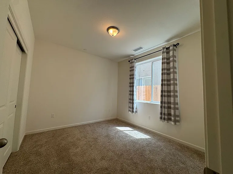 1267 Las Rosas Ave — Photo 12