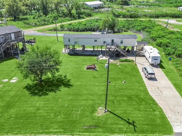 131 Pierre St, Cameron, LA 70631