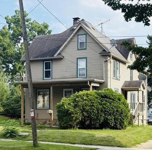 215 East Maple Avenue, Beaver Dam, WI, 53916