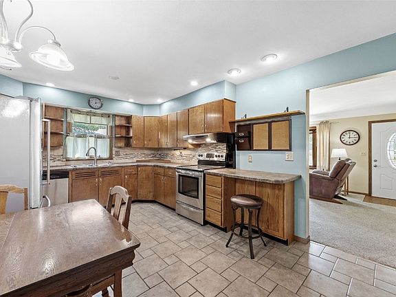 5th image of 3858 Northwood Dr NE