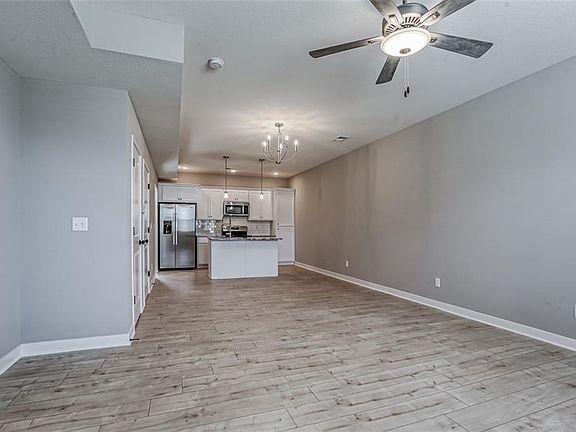 3rd image of 27318 E Oak View Dr
