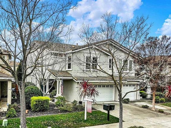 4th image of 581 Loch Lomond Way