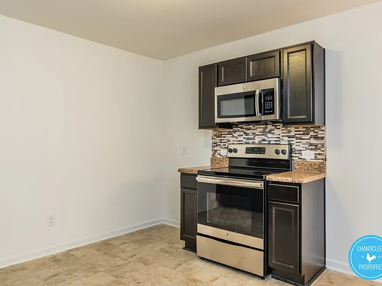 515 Hobkirks Pl — Photo 9