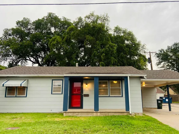 218 W 6th St, Halstead, KS 67056