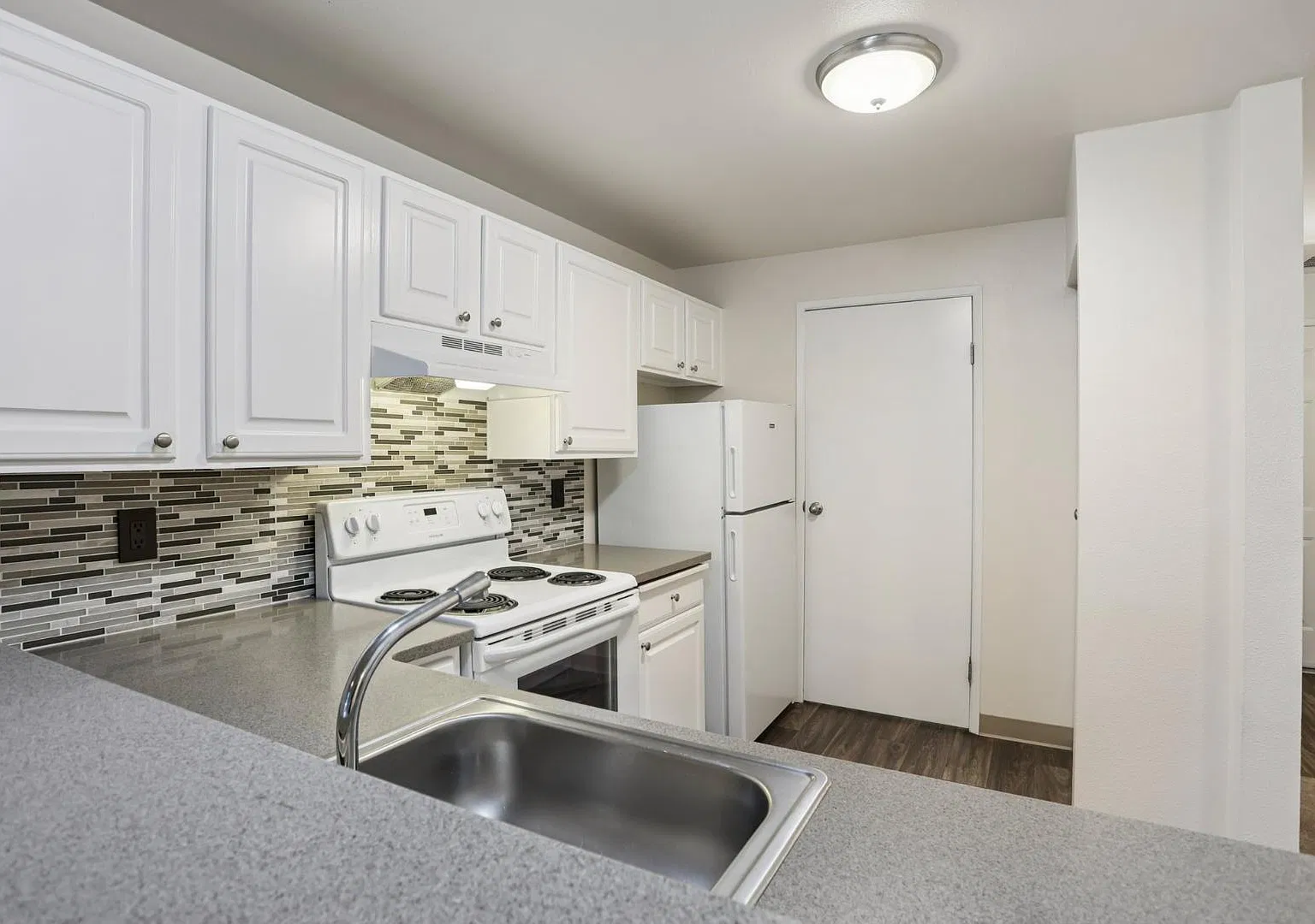 3516 204th Street Sw - Two Bedroom, One Bath Rent Special — Photo 1