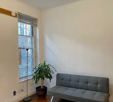3rd image of 334 W 85th St APT 1D
