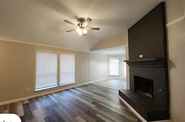 3 bed, 2.0 bath, 1307 sqft, $2,000 — Photo 4