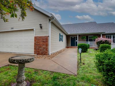 326 Country Bluff Drive, Branson, MO, 65616