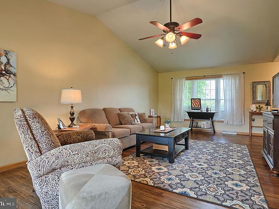 5th image of 208 Shepherd St #L-0124