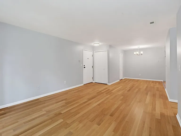 10228 Nancys Blvd — Photo 8