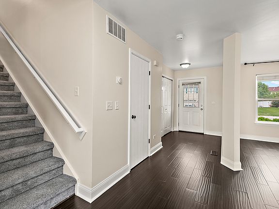 5th image of 645 Kathy Dr