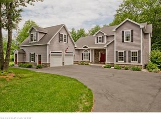 9 Farm Brook Ln, Falmouth, ME 04105