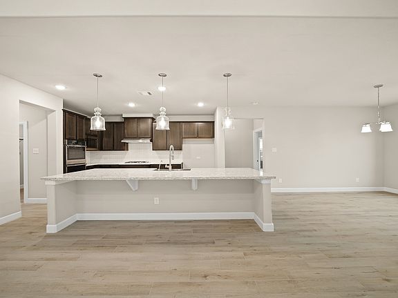 Spectacular kitchen and dining area