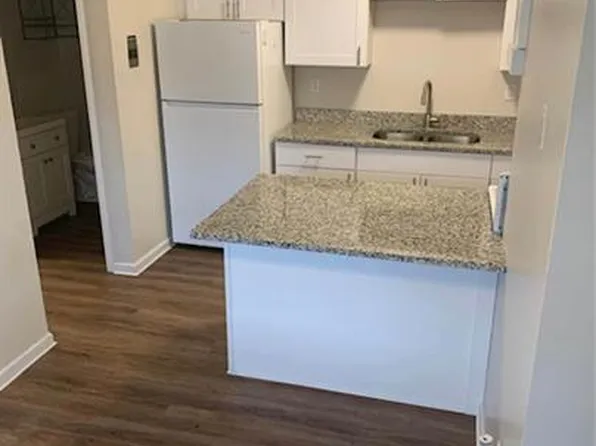 2131 Basswood Ln APT 4, Mound, MN 55364