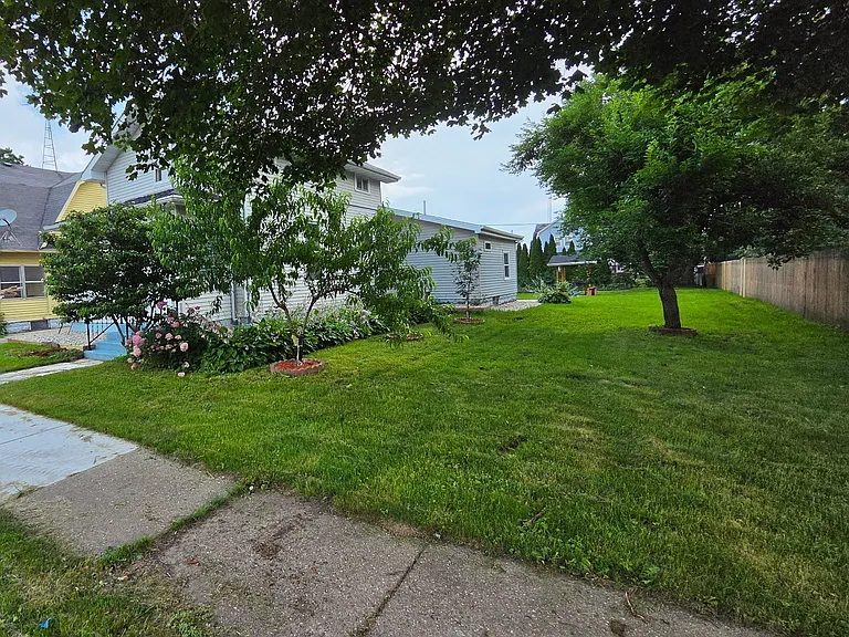 544 N Chatham St — Photo 2