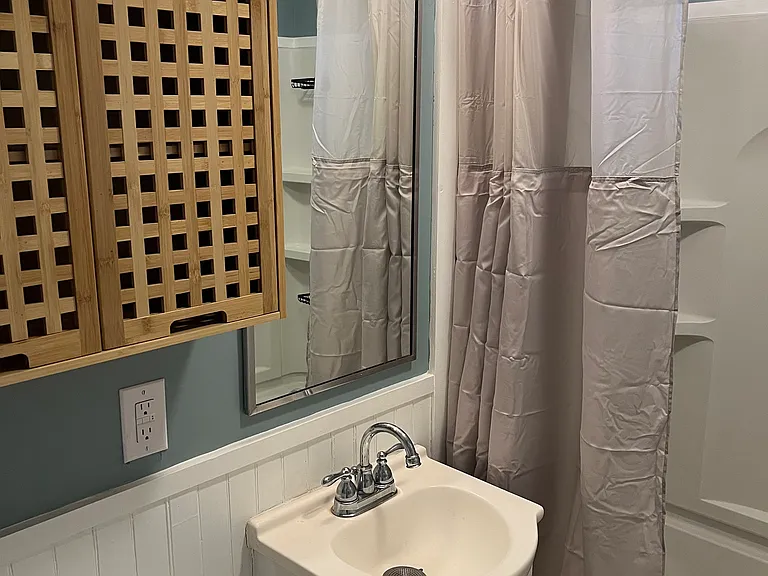 409 S Geneva St #2 — Photo 7