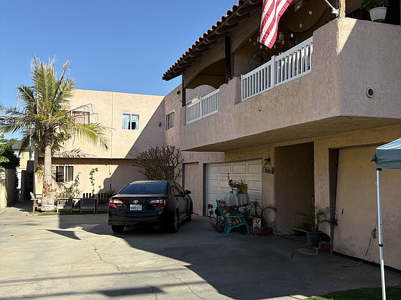 2nd image of 222 16th St APT B