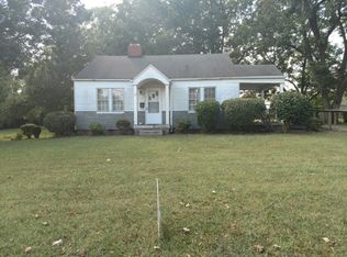 22 Leonford St, Lexington, NC 27292
