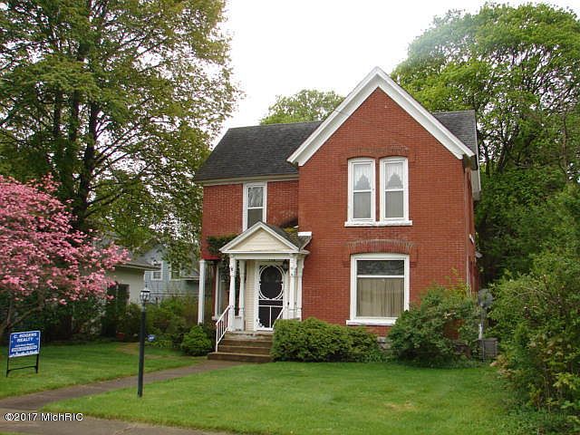 1st image of 102 Wendell St