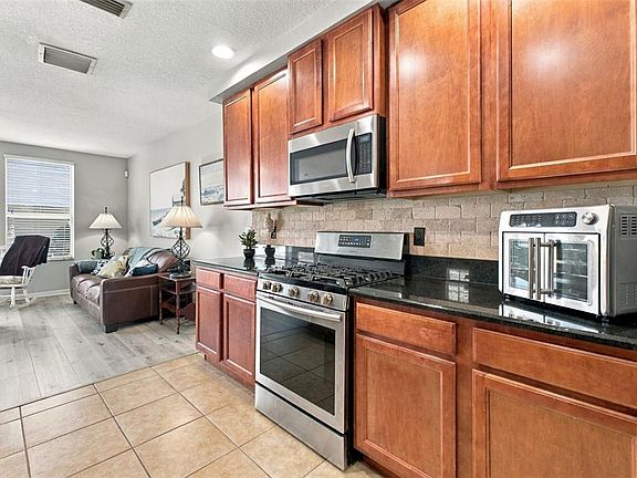 5th image of 10643 MARSHA DRIVE