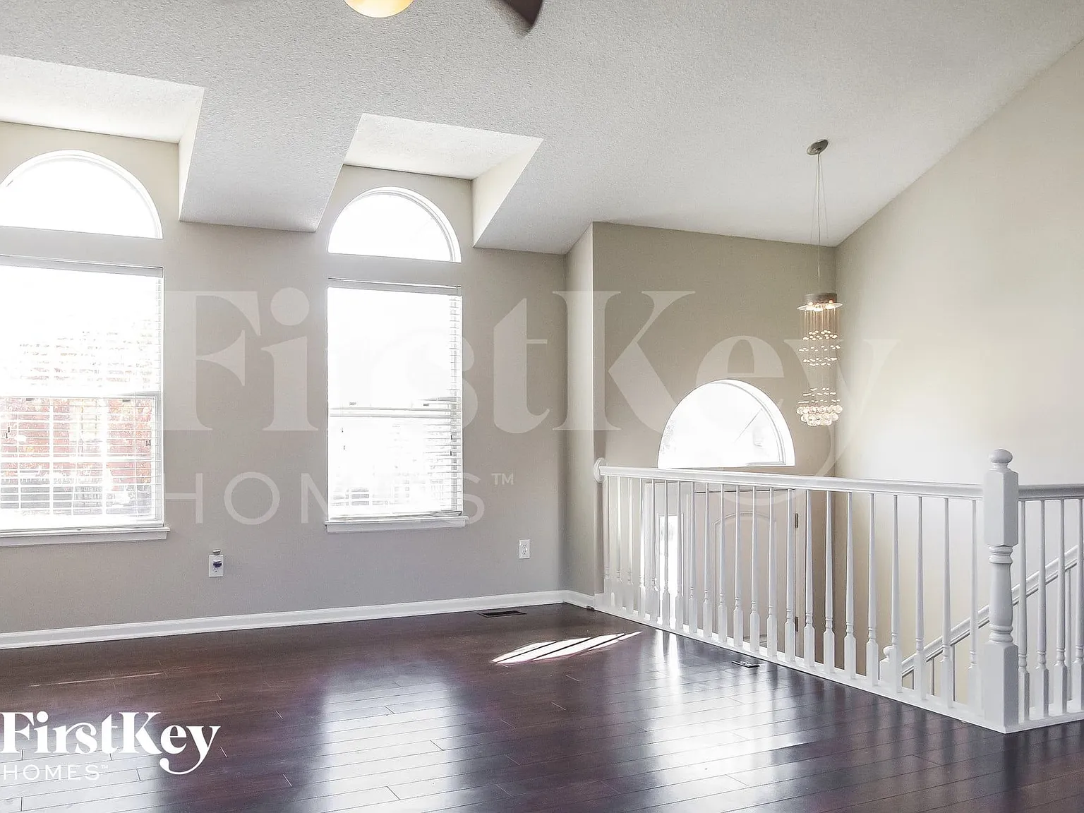 3 bed, 2.5 bath, 1821 sqft, $2,545 — Photo 2