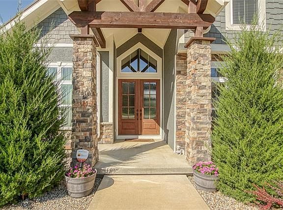 3rd image of 6220 NW Saddle Club Ct