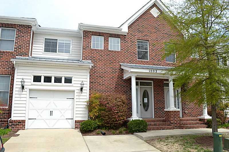 1st image of 1002 Christiana Cir