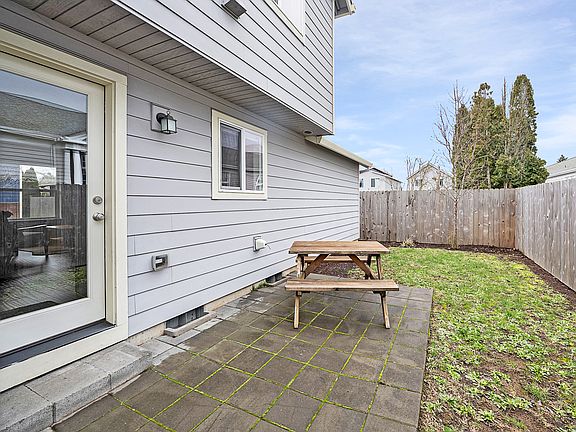 4th image of 4919 SE 79th Ave Unit B