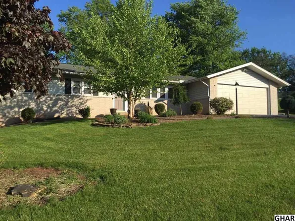 340 Fairway Dr, Etters, PA 17319