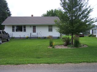 545 Vanderbilt St, Fairfax, IA 52228