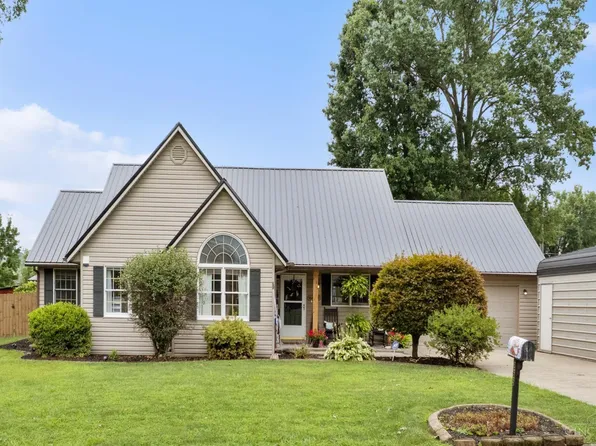 265 Barbour Dr, Aberdeen, OH 45101