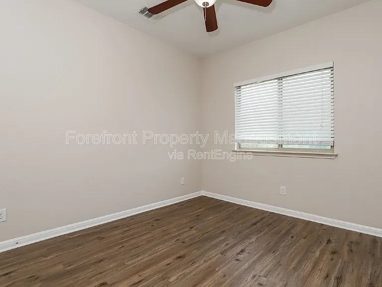 1330 Plaza Lake Dr — Photo 12