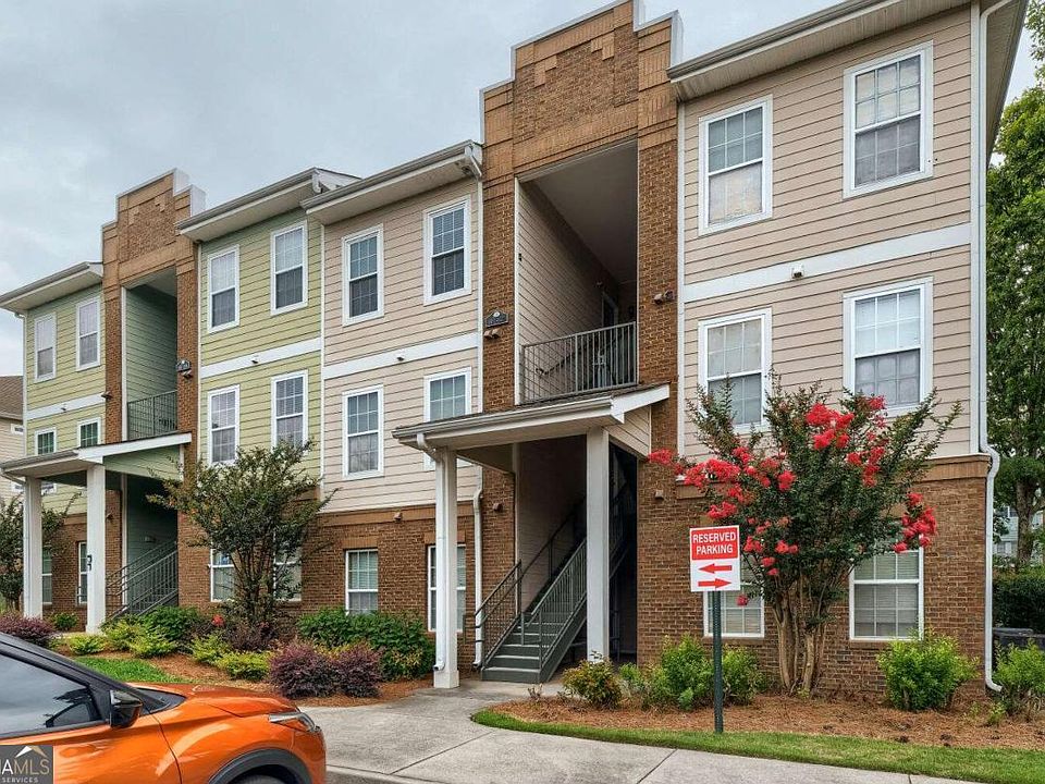 1st image of 1752 Pryor Rd SW Unit 311