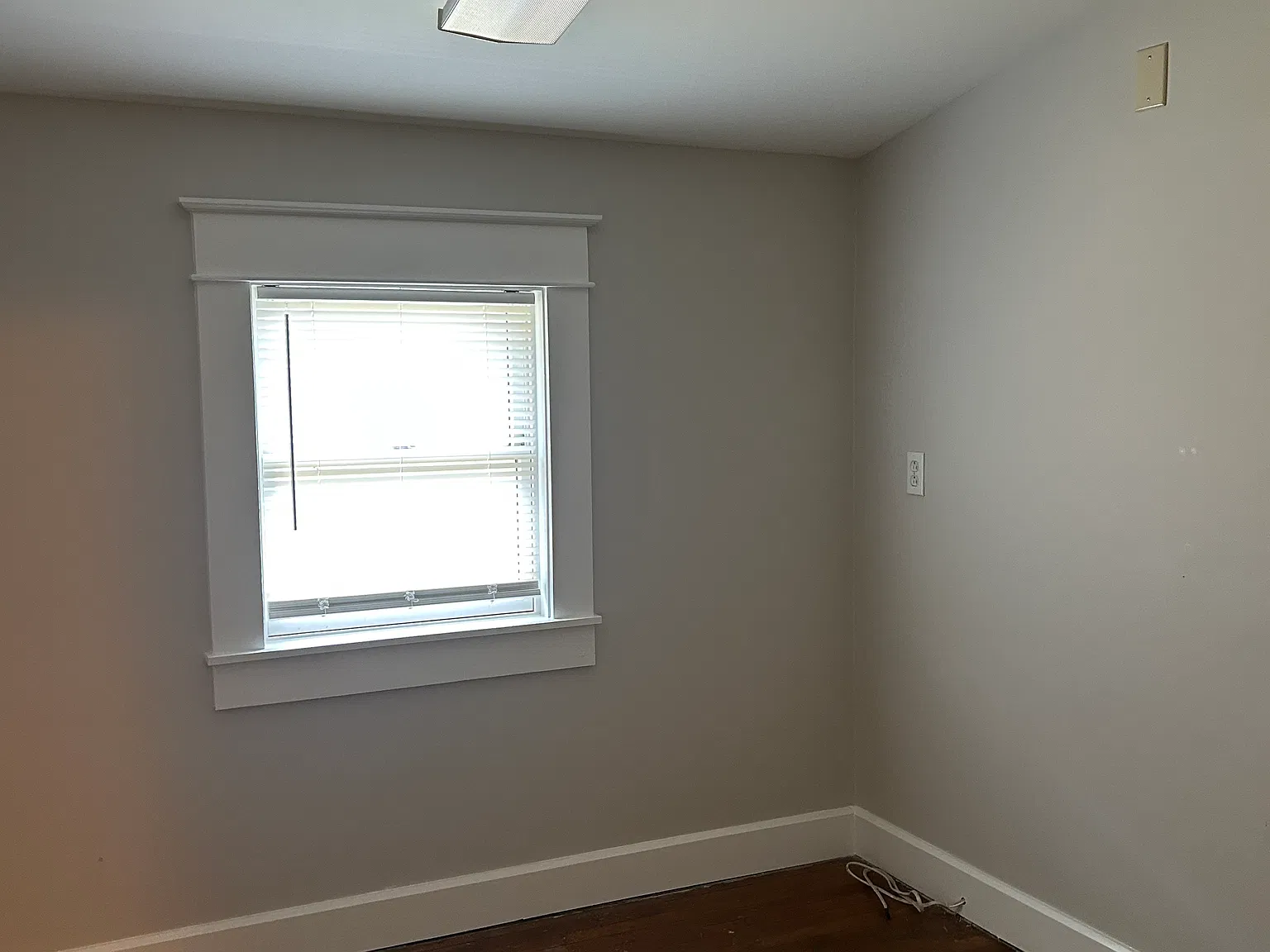 Studio, 878 sqft, $1,295 — Photo 3