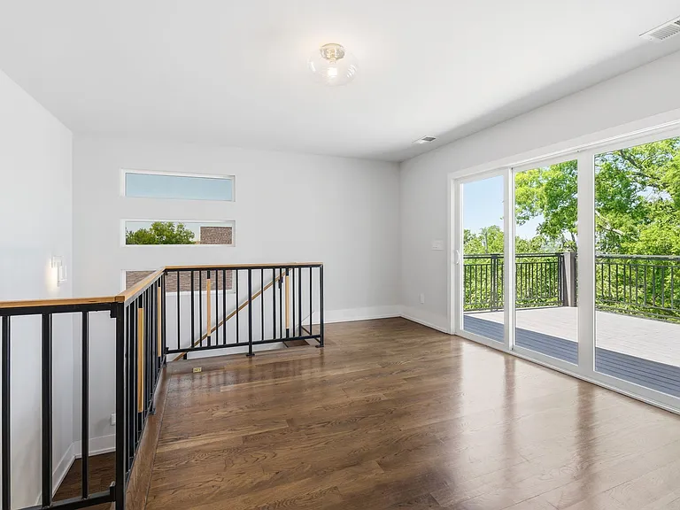 426 Patterson St — Photo 18