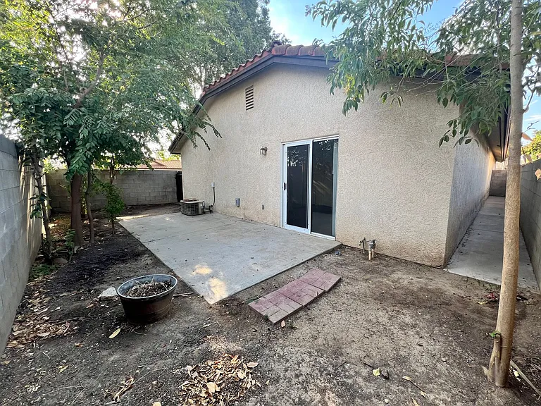 92 Rosewood Cir — Photo 18