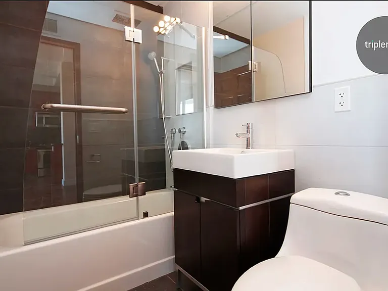 240 Meeker Ave #42 — Photo 6