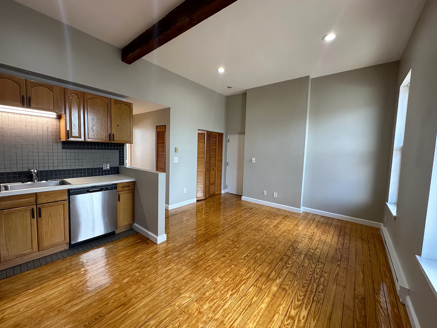 40 Williams St — Photo 4