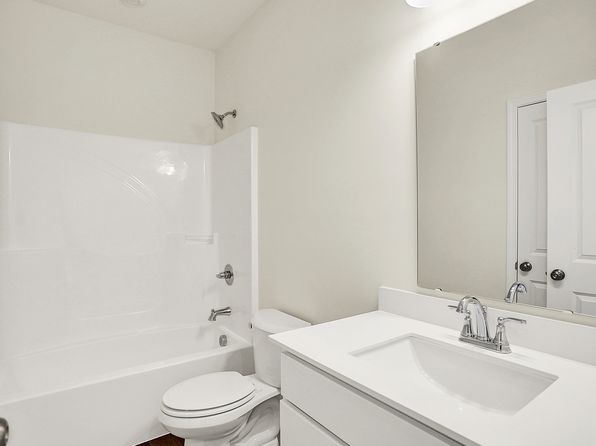 1615 Clover Crossing Dr #2A, Greenfield, IN 46140