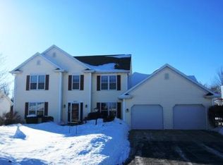 N9573 Jade Ct, APPLETON, WI 54915