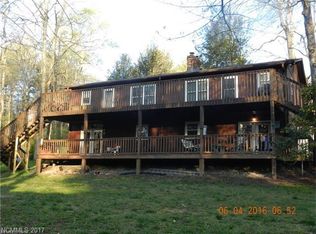 100 Sugar Mill Woods Dr, Zirconia, NC 28790