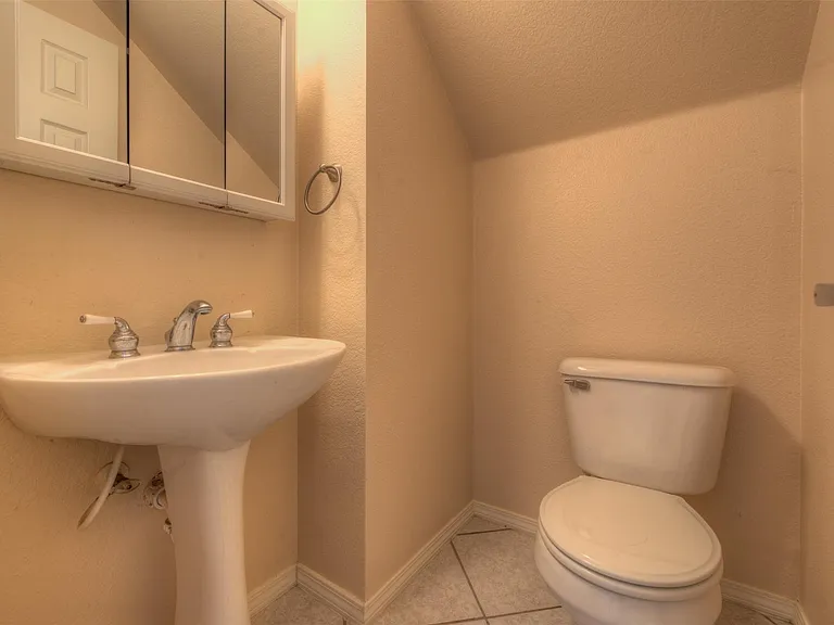 16813 Luckenwald Dr — Photo 13