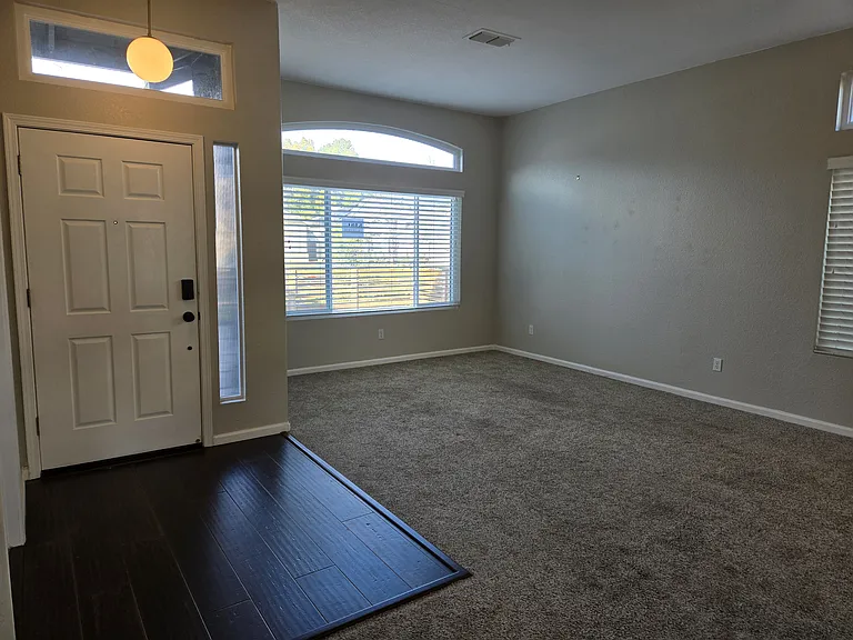 2428 Stefanie Dr — Photo 20