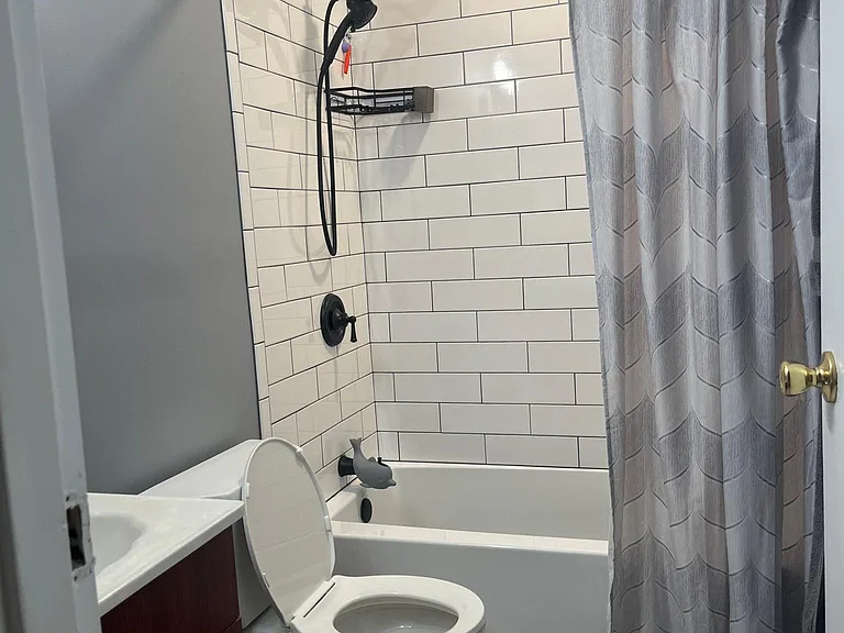 Beautifully updated bathroom area.